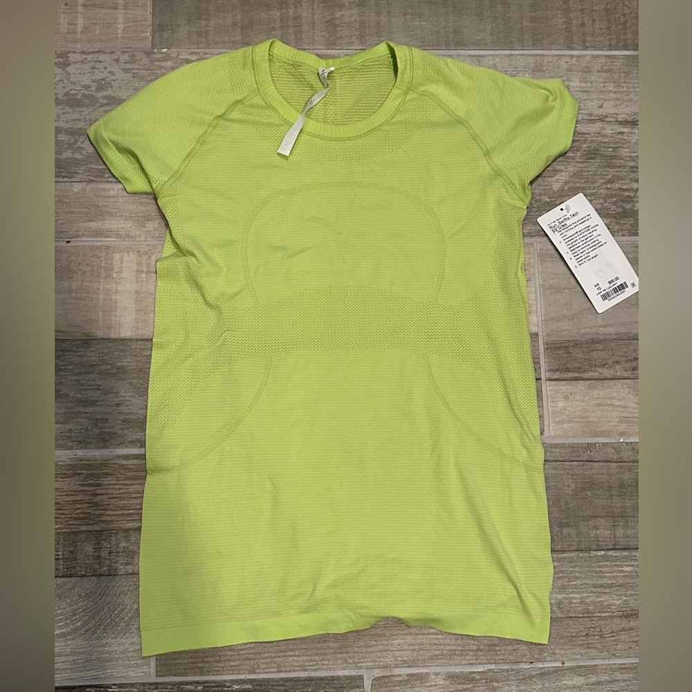 NWT Lululemon Run Swiftly SS* Crew
